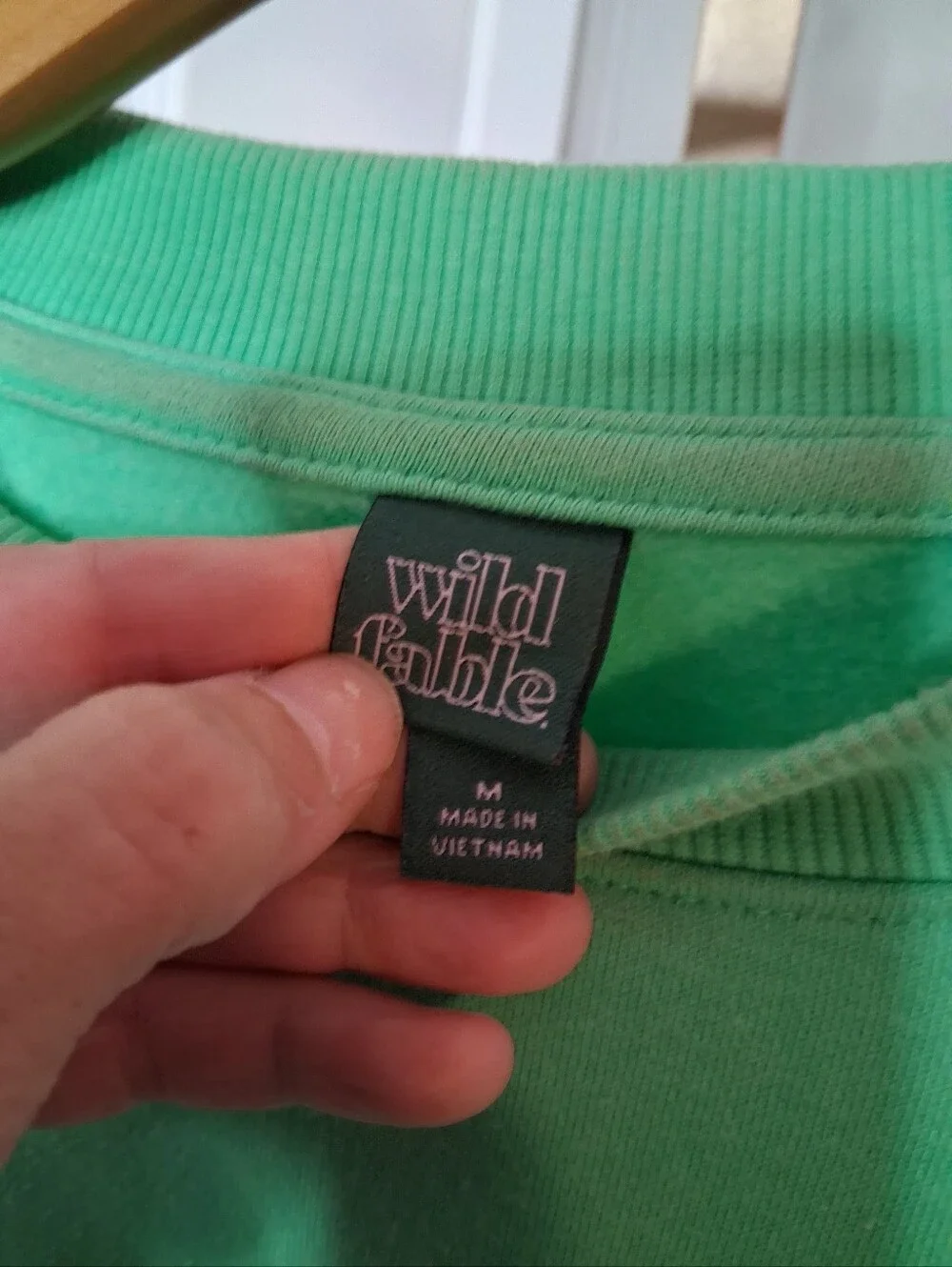 2/$5 Wild Fable Green Embroidered Paradise Beach Club Crewneck Sweatshirt Medium - Picture 2 of 4